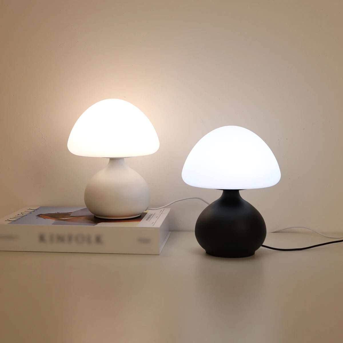 Moderne Minimalistische Pilz-Tischlampe, 3 Farben Dimmbar