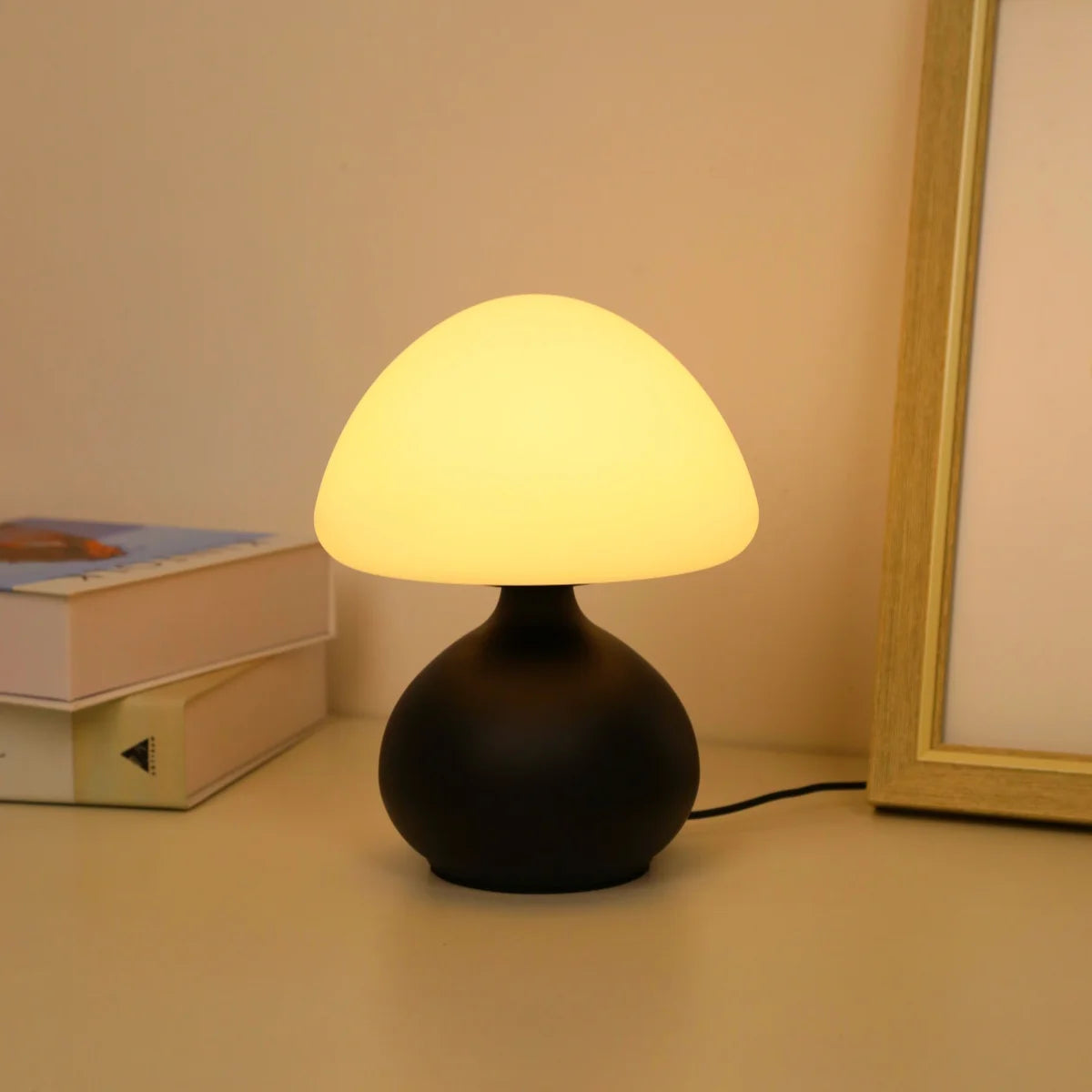 Moderne Minimalistische Pilz-Tischlampe, 3 Farben Dimmbar
