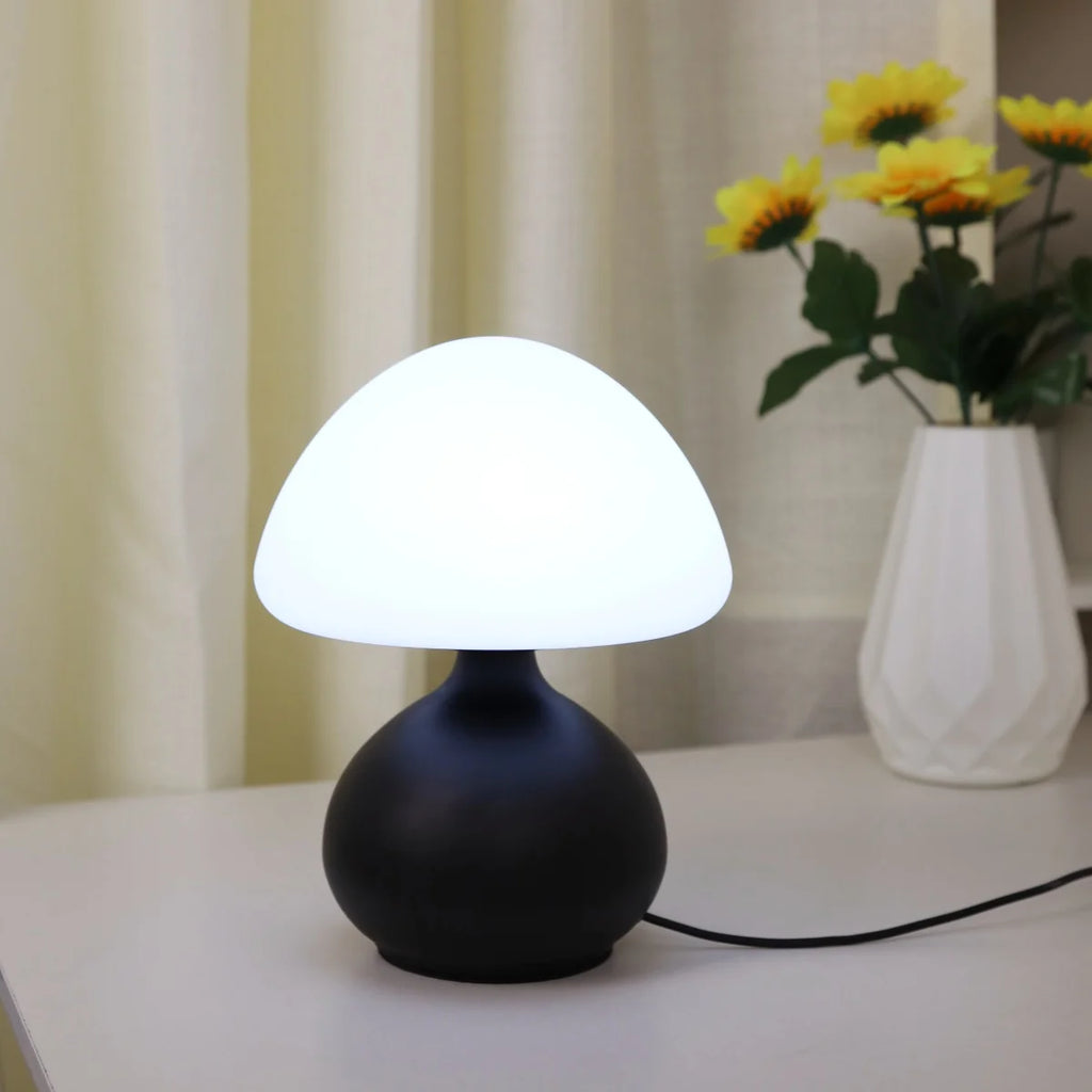 Moderne Minimalistische Pilz-Tischlampe, 3 Farben Dimmbar